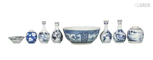 Eight pieces of Chinese porcelain