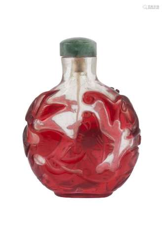 A Chinese cameo red over clear glass snuff bottle