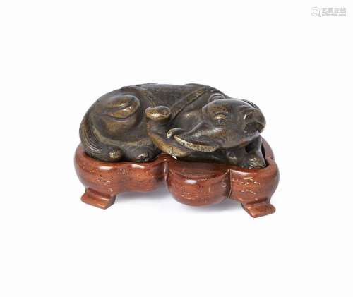 A Chinese bronze elephant scroll weight