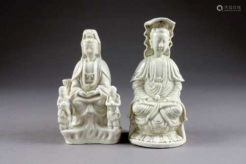 Kwann Yin		Deux statuettes en porcelaine à émail ...