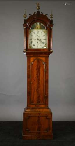 Horloge “Gaine“. Sommée d'une sphère en laiton. Mo...