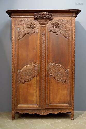 Armoire de Mariage Louis XV. Corniche droite rehau...