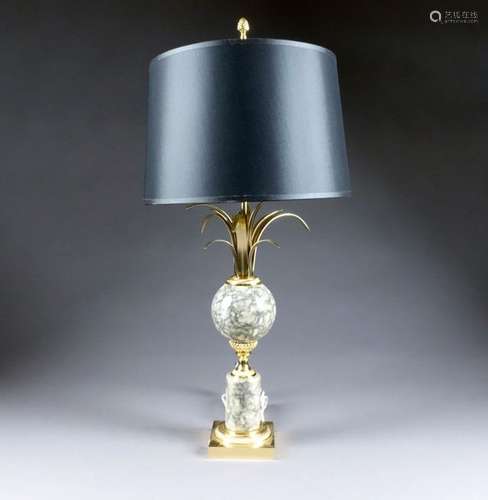 Lampe Vintage “Ananas“. Pierre veinée et métal dor...