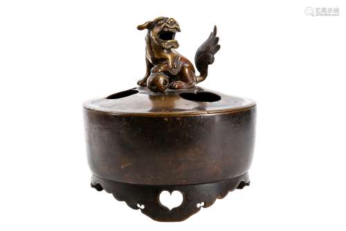 A CHINESE BRONZE INCENSE BURNER AND COVER.