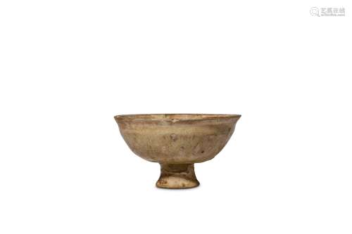 A CHINESE GLAZED STEM BOWL. The rounded bowl with