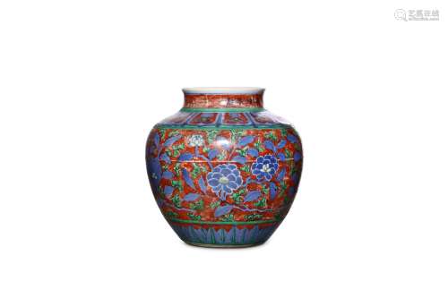 A CHINESE ENAMELLED BLUE AND WHITE JAR. Decorated