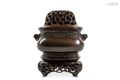 A CHINESE BRONZE INCENSE BURNER. Qing Dynasty