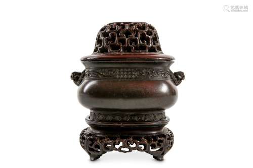 A CHINESE BRONZE INCENSE BURNER. Qing Dynasty