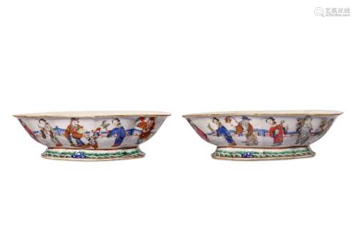 A PAIR OF CHINESE FAMILLE ROSE STEM BOWLS. Qing Dy