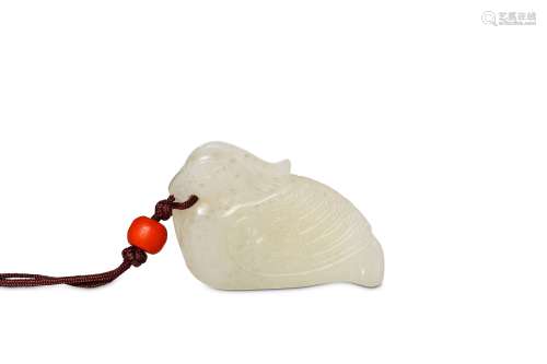 A CHINESE JADE ‘MANDARIN DUCK’ CARVING. 17th / 18t
