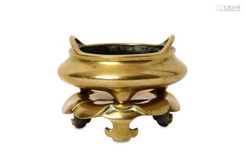 A CHINESE BRONZE INCENSE BURNER AND STAND. 17th Ce