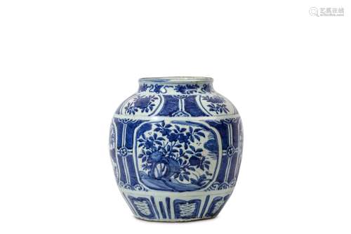 A CHINESE BLUE AND WHITE JAR. Ming Dynasty, Wanli