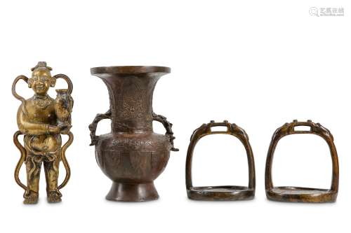 FOUR CHINESE BRONZE ITEMS. Ming Dynasty and later.