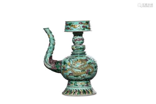 A CHINESE FAMILLE VERT ‘DRAGON’ EWER. Qing Dynasty