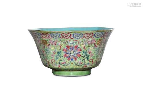 A CHINESE FAMILLE ROSE LIME-GREEN GROUND BOWL. Qin