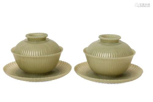 A PAIR OF CHINESE JADE CUPS, COVERS AND SAUCERS. E