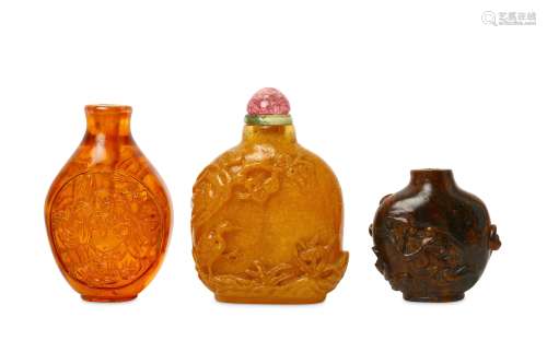 A COLLECTION OF CHINESE AMBER SNUFF BOTTLES. Qing Dynasty, 18th Century and later. One deeply