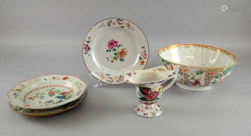 Pair of Chinese famille rose plates decorated with flowers and foliage, 22.5cm diameter, famille