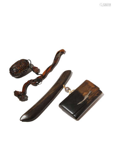 TWO JAPANESE WOOD SMOKING SETS, KISERUZUTSU AND TONKOTSU EDO/MEIJI PERIOD One tobacco pouch shaped