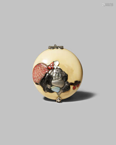 A JAPANESE IVORY AND SHIBAYAMA-STYLE MANJU NETSUKE MEIJI 1868-1912 Decorated with Hotei and a