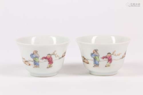 Pair of Chinese Famille-Rose Porcelain Cups