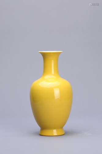 A Chinese Yellow Glazed Porcelain Vase