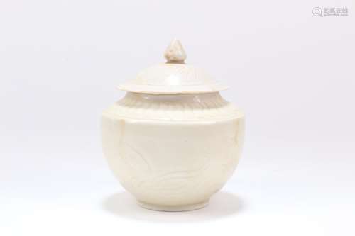 A Chinese White Glazed Porcelain Jar with Cover