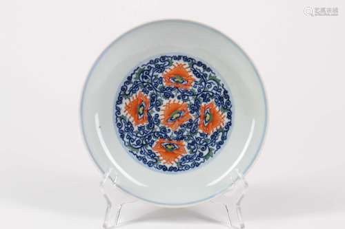 A Chinese Famille-Rose Porcelain Plate