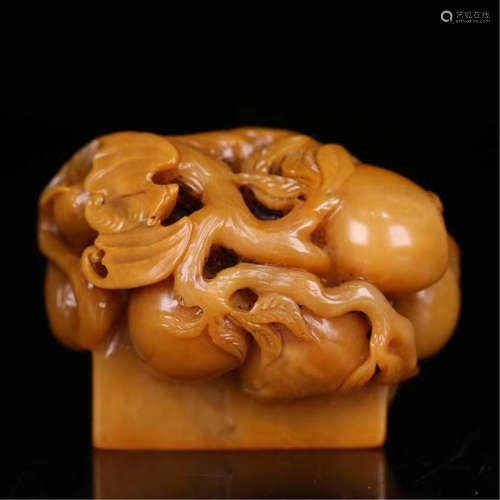 CHINESE TIANHUANG STONE PEACH SEAL