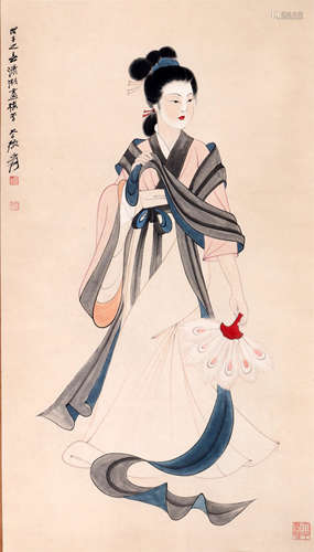 CHINESE SCROLL PAINTING OF BEAUTY WITH FAN