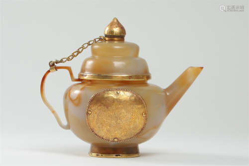 CHINESE AGATE TEA POT WITH GILT SILVER DECO