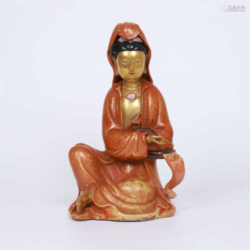 CHINESE PORCELAIN RED GLAZE SEATED GUANYIN