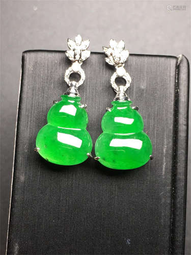 18K WHITE DIAMOND GOLD NATURAL JADEITE GOURD EARRINGS