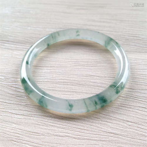 NATURAL JADEITE BANGLE