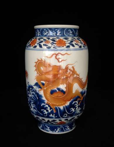 CHINESE BLUE WHITE IRON RED DRAGON VASE