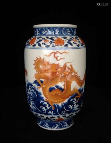 CHINESE BLUE WHITE IRON RED DRAGON VASE