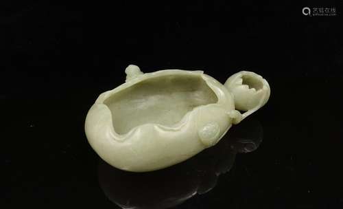 CHINESE CELADON JADE LOTUS BRUSH WASHER