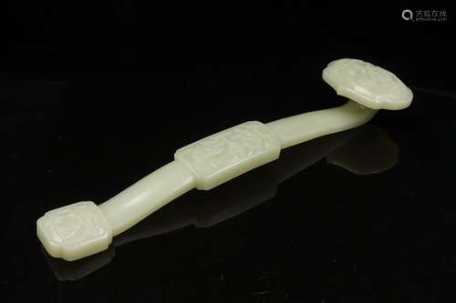 CHINESE WHITE JADE CARVED RUYI