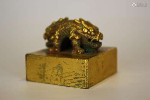 CHINESE GILT BRONZE DRAGON SEAL