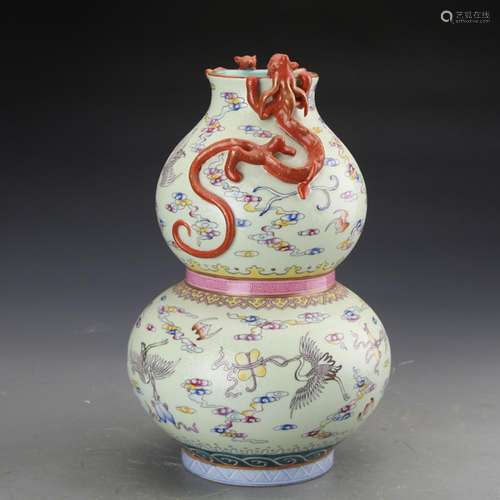 CHINESE FAMILLE ROSE DOUBLE GOURD VASE