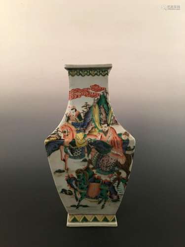 Chinese Wucai Square Vase With Kang Xi Mark