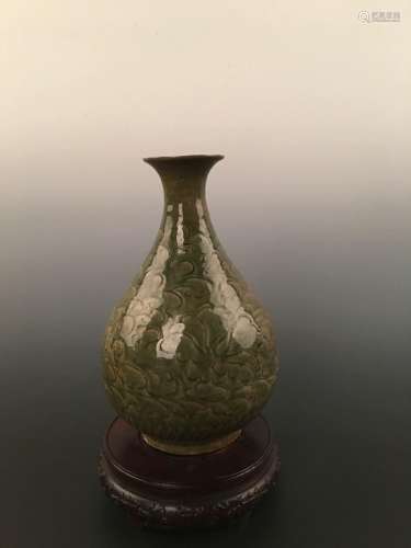 Chinese Green Glazed Ceramic Yuhuchun Vase