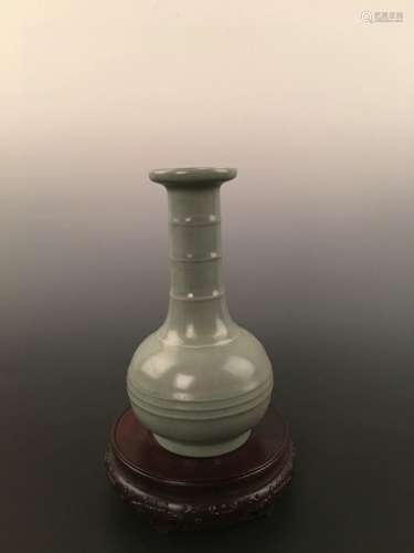 Chinese Ru Ware Celadon Vase