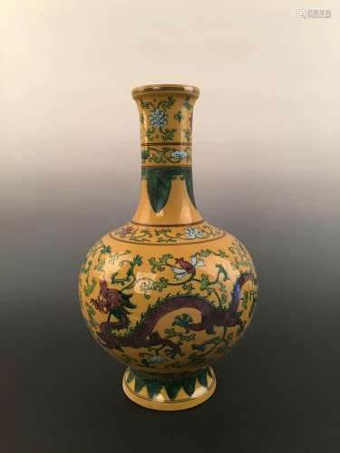 Chinese Sancai Dragon Vase