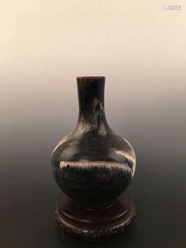 Chinese Ji Zhou Ware Globular Vase