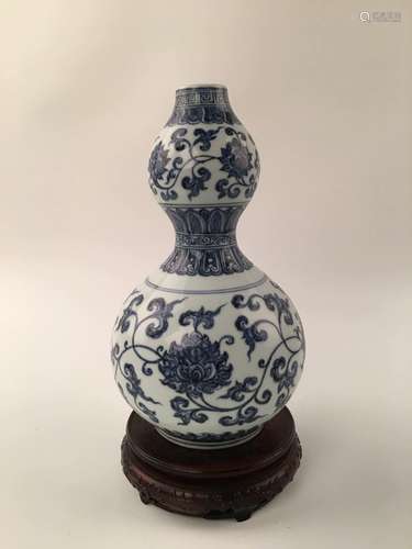 Chinese Blue& White Hulu Vase