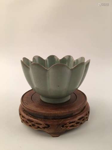 Chinese Ru Ware Lotus Bowl