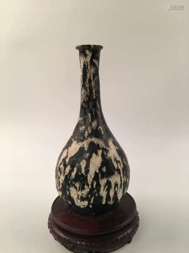 Chinese Jizhou Porcelain Yuhuchun Vase