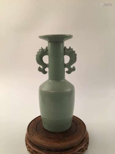 Chinese Long Quan Ware Vase