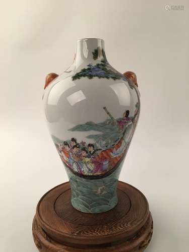 Chinese Famille Rose Ceramic Vase With Qian Long Mark